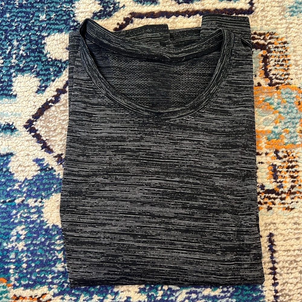 Lululemon - Swiftly relaxed long sleeve shirt